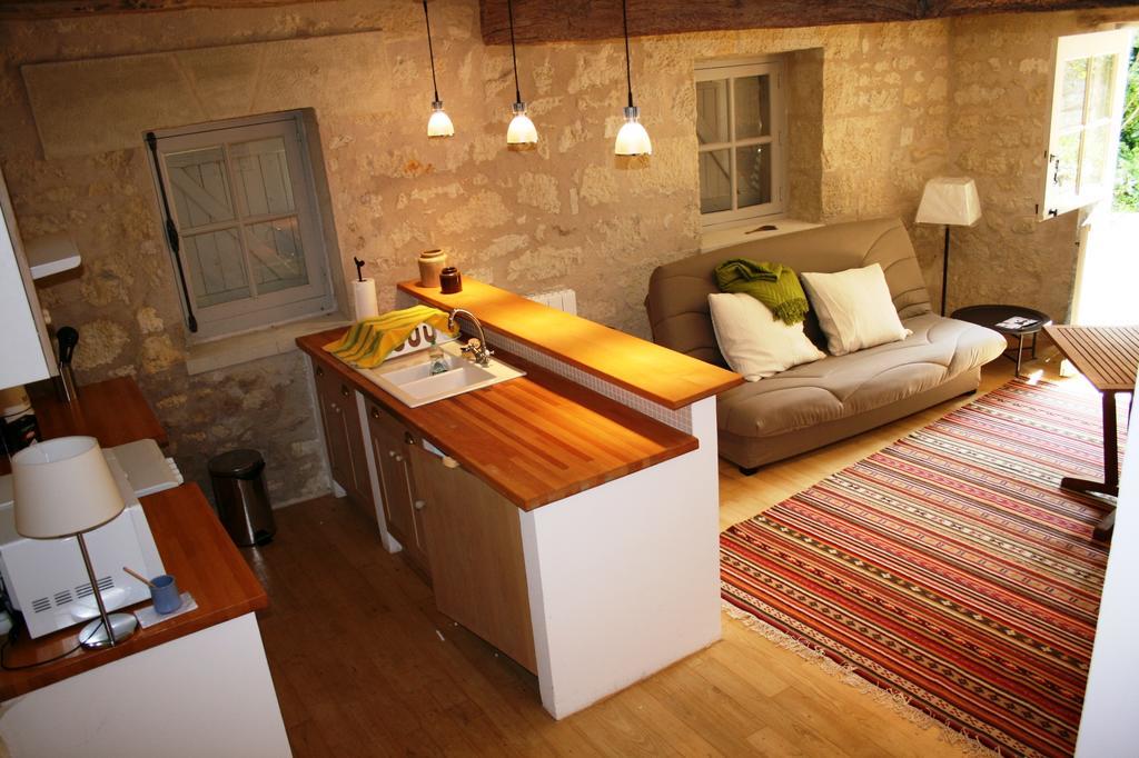Gite Chateau De Chaintres Dampierre-sur-Loire Zimmer foto